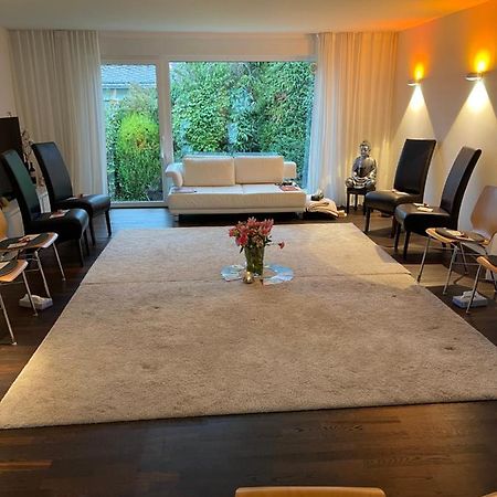 Gemuetliche Villa Am Waldrand In Taunusstein Bagian luar foto
