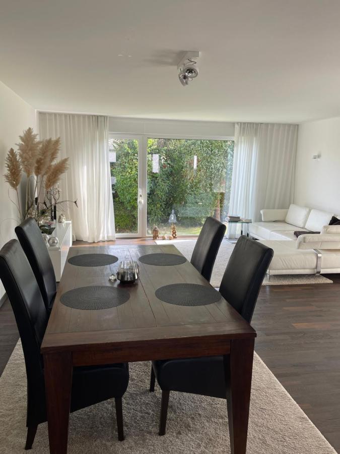 Gemuetliche Villa Am Waldrand In Taunusstein Bagian luar foto