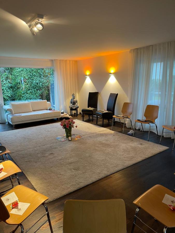 Gemuetliche Villa Am Waldrand In Taunusstein Bagian luar foto