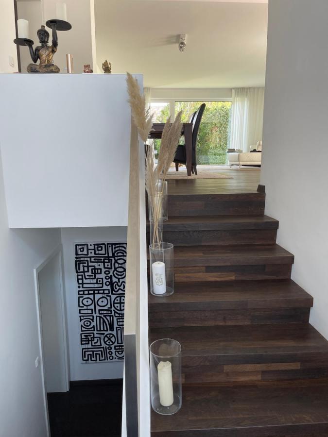 Gemuetliche Villa Am Waldrand In Taunusstein Bagian luar foto