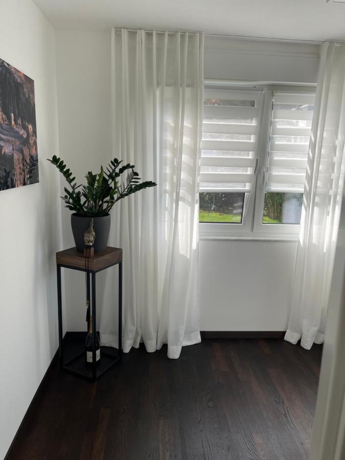 Gemuetliche Villa Am Waldrand In Taunusstein Bagian luar foto