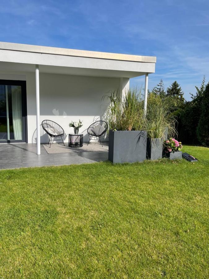 Gemuetliche Villa Am Waldrand In Taunusstein Bagian luar foto